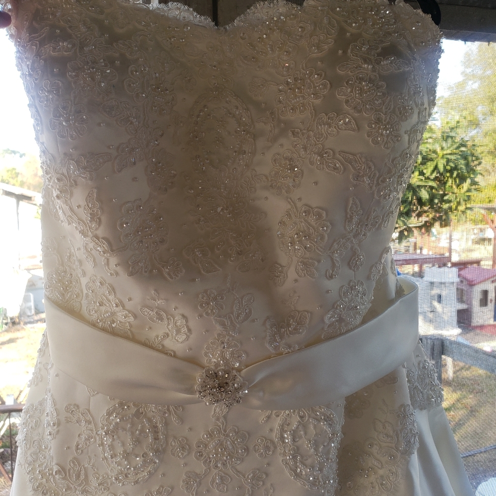 Wedding dress
